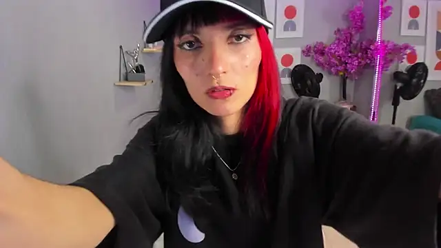 Snapshot of Dafne_huges chatting on 31, 1, 2025 Dafne huges online show from 31, 1, 2025