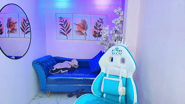 Snapshot of Dafne_huges chatting on 19, 9, 2025 Dafne huges online show from 19, 9, 2025