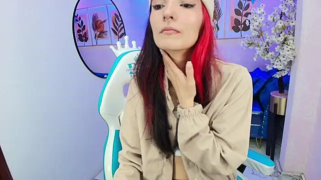 Snapshot of Dafne_huges chatting on 23, 9, 2025 Dafne huges online show from 23, 9, 2025