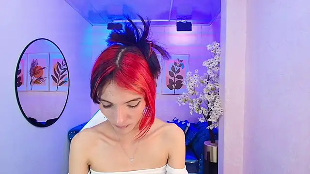 Snapshot of Dafne_huges chatting on 29, 9, 2025 Dafne huges online show from 29, 9, 2025