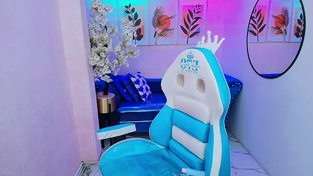 Snapshot of Dafne_huges chatting on 27, 10, 2025 Dafne huges online show from 27, 10, 2025