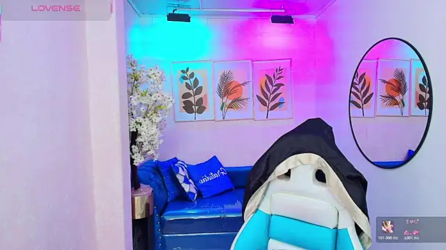 Snapshot of Dafne_huges chatting on 13, 11, 2025 Dafne huges online show from 13, 11, 2025