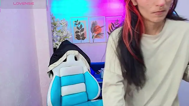 Snapshot of Dafne_huges chatting on 15, 11, 2025 Dafne huges online show from 15, 11, 2025