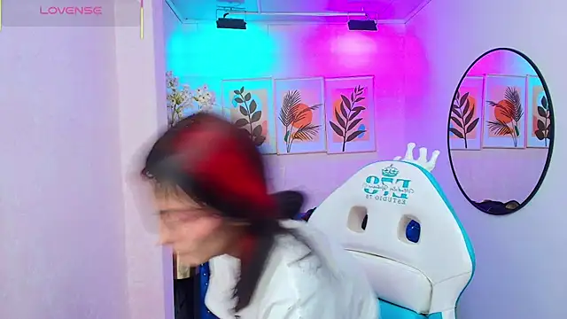 Snapshot of Dafne_huges chatting on 16, 11, 2025 Dafne huges online show from 16, 11, 2025