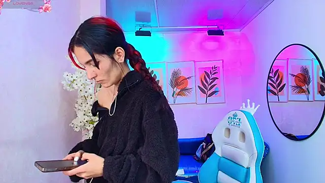 Snapshot of Dafne_huges chatting on 21, 11, 2025 Dafne huges online show from 21, 11, 2025