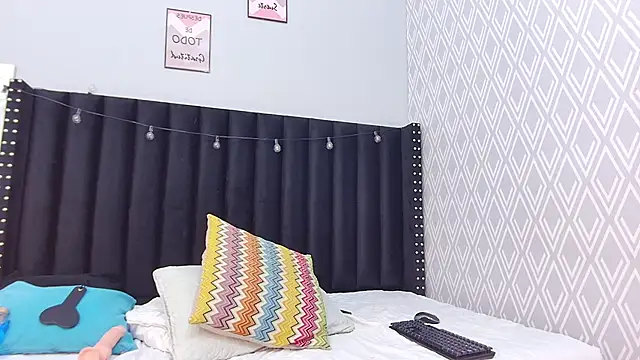 petitelittleebony online show from 12, 2, 2025