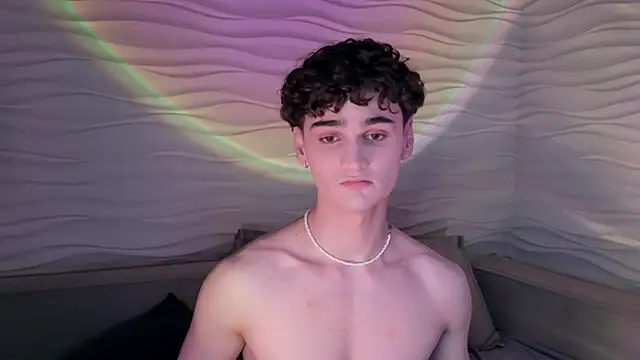 adam 21cm   online show from 4, 2, 2025