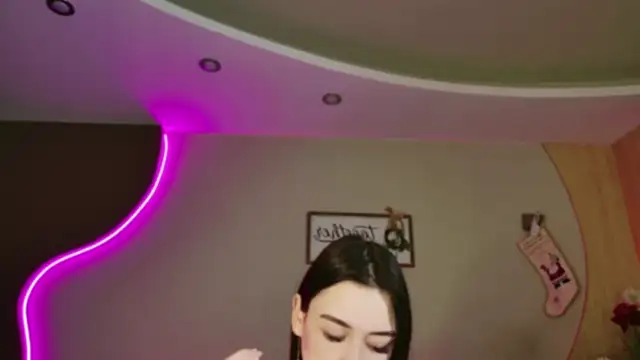 Alisha Shy online show from 9, 2, 2025