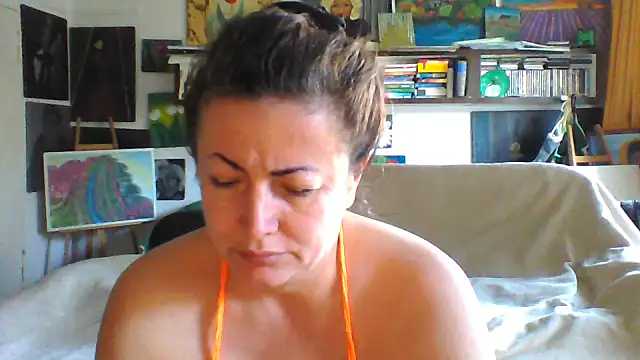 Snapshot of MariaAnaSunshine chatting on 18, 10, 2025 MariaAnaSunshine online show from 18, 10, 2025