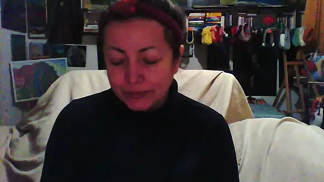 Snapshot of MariaAnaSunshine chatting on 4, 12, 2025 MariaAnaSunshine online show from 4, 12, 2025