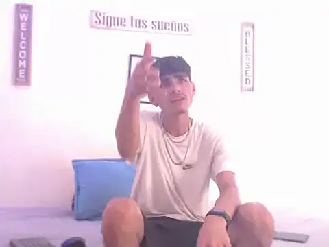 harrytomson 1 online show from 6, 1, 2025