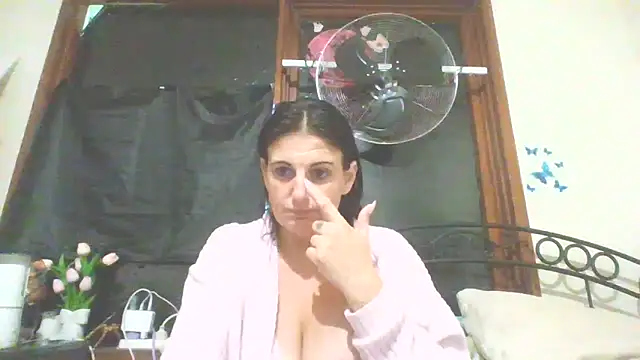 Clarissaroseyplus1 online show from 25, 2, 2026