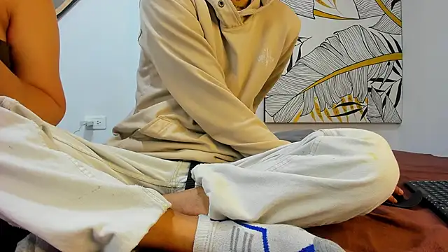 elena and derek online show from 28, 12, 2024