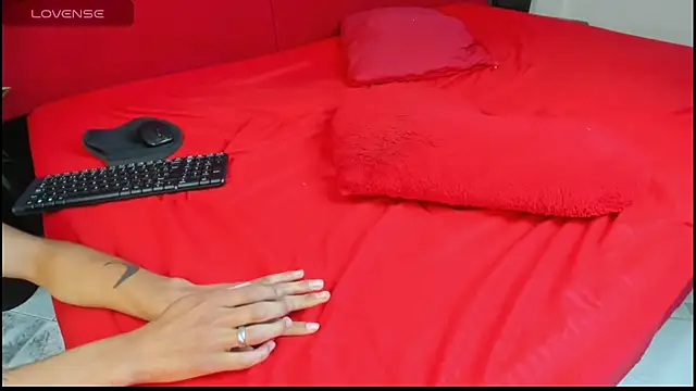 elena and derek online show from 5, 1, 2025