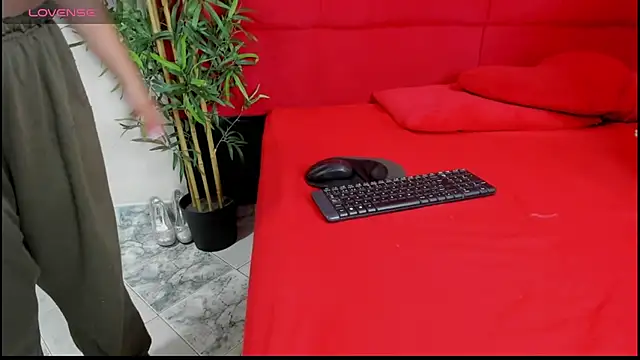 elena and derek online show from 6, 1, 2025