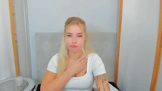 KristyHoney online show from 3, 3, 2025