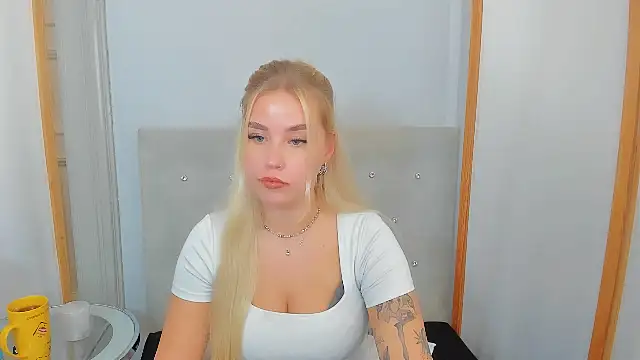 KristyHoney online show from 3, 3, 2025