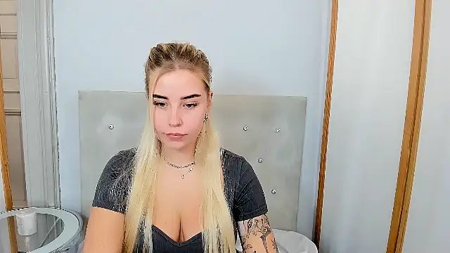 KristyHoney online show from 9, 3, 2025