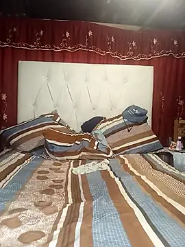 Feliciaxxxxx online show from 6, 4, 2026