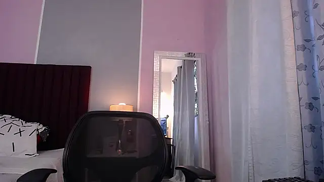 LiahGrey7 online show from 7, 1, 2025