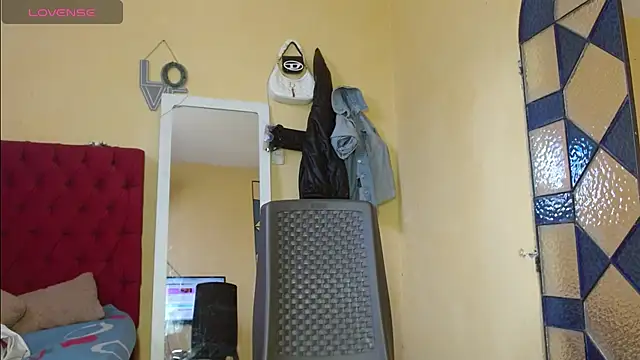 Snapshot of cristinamontiel chatting on 1, 3, 2025 cristinamontiel online show from 1, 3, 2025