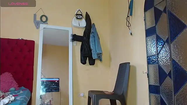 Snapshot of cristinamontiel chatting on 2, 3, 2025 cristinamontiel online show from 2, 3, 2025