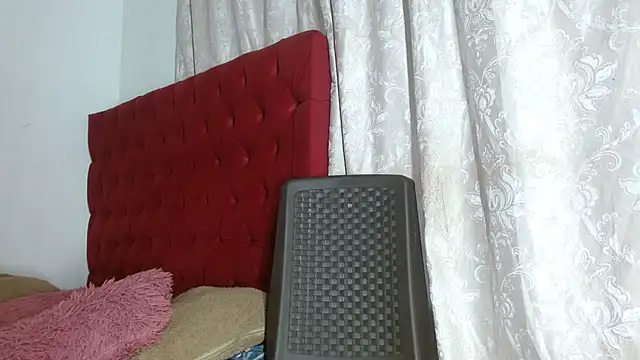 Snapshot of cristinamontiel chatting on 11, 10, 2025 cristinamontiel online show from 11, 10, 2025