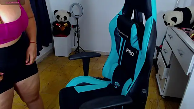 lulu ferrer online show from 27, 2, 2025