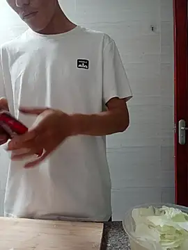 Snapshot of CM100412 chatting on 18, 7, 2026 CM100412 online show from 18, 7, 2026