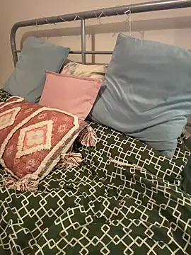 saskiapierce online show from 25, 10, 2025