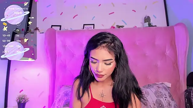 Snapshot of Giovanna_oliveira chatting on 4, 12, 2024 Giovanna oliveira online show from 4, 12, 2024