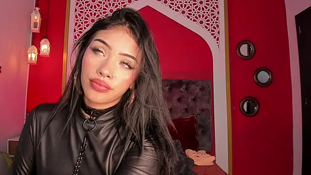 Snapshot of Giovanna_oliveira chatting on 31, 12, 2024 Giovanna oliveira online show from 31, 12, 2024