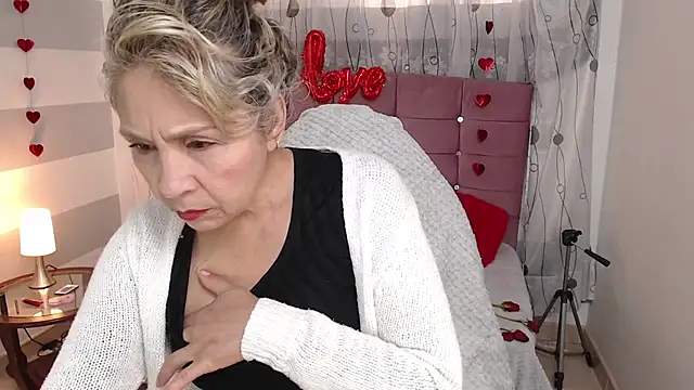 Snapshot of Afrodita_sg chatting on 16, 2, 2025 Afrodita sg online show from 16, 2, 2025