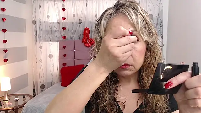 Snapshot of Afrodita_sg chatting on 6, 3, 2025 Afrodita sg online show from 6, 3, 2025