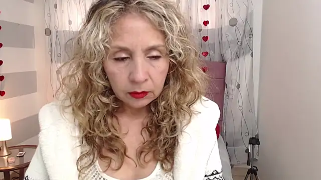 Snapshot of Afrodita_sg chatting on 8, 3, 2025 Afrodita sg online show from 8, 3, 2025