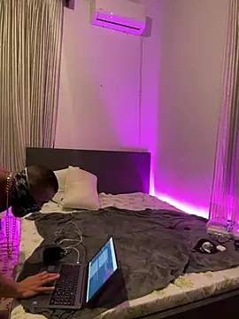 Snapshot of moody1996- chatting on 23, 12, 2024 moody1996- online show from 23, 12, 2024