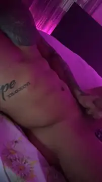 Snapshot of moody1996- chatting on 25, 12, 2024 moody1996- online show from 25, 12, 2024