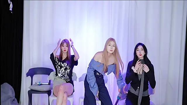 Snapshot of love_18_ chatting on 11, 10, 2025 love 18 online show from 11, 10, 2025