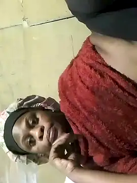 Snapshot of ZIPORA07 chatting on 2, 10, 2025 ZIPORA07 online show from 2, 10, 2025