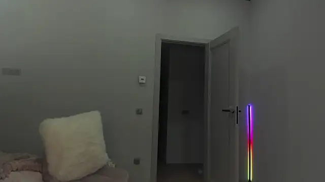  cometoseeme  online show from 23, 10, 2025