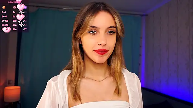 Snapshot of FannyHewson chatting on 19, 11, 2025 FannyHewson online show from 19, 11, 2025