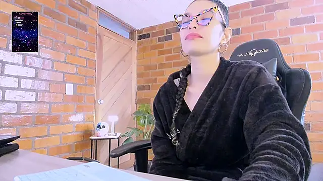 Snapshot of paulinabarnett- chatting on 12, 1, 2025 paulinabarnett- online show from 12, 1, 2025