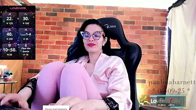 Snapshot of paulinabarnett- chatting on 8, 9, 2025 paulinabarnett- online show from 8, 9, 2025