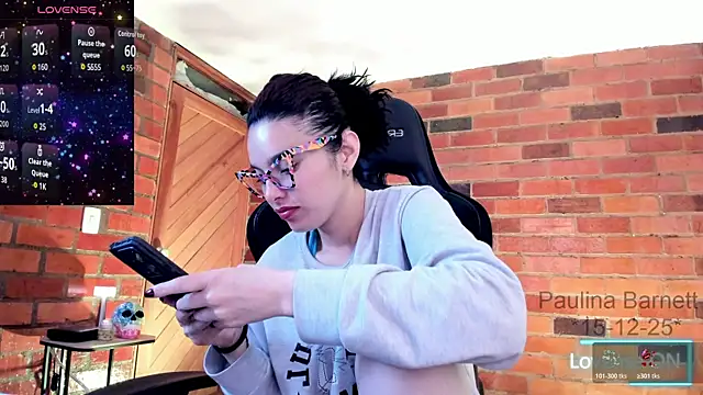 Snapshot of paulinabarnett- chatting on 16, 12, 2025 paulinabarnett- online show from 16, 12, 2025