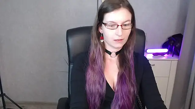 emmaxDelight online show from 27, 10, 2025