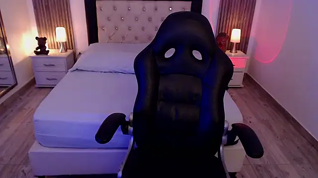 Snapshot of zoe_jones13 chatting on 30, 9, 2025 zoe jones13 online show from 30, 9, 2025