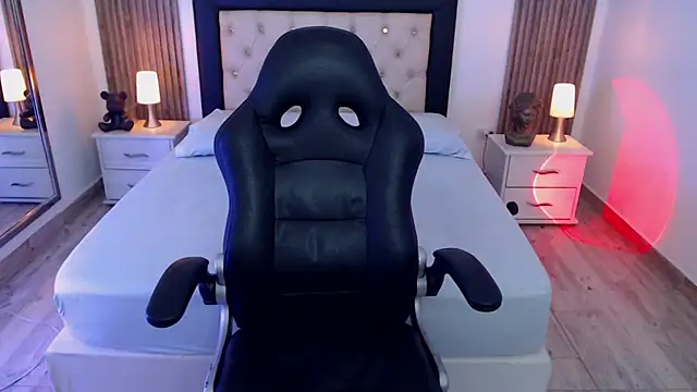 Snapshot of zoe_jones13 chatting on 29, 10, 2025 zoe jones13 online show from 29, 10, 2025