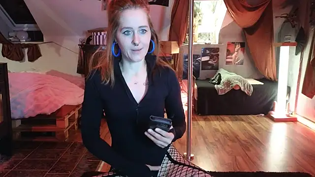 Snapshot of JoleneFuego chatting on 2, 2, 2025 JoleneFuego online show from 2, 2, 2025