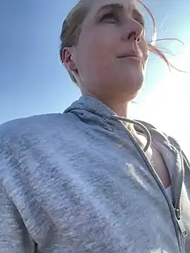 Snapshot of JoleneFuego chatting on 22, 3, 2025 JoleneFuego online show from 22, 3, 2025