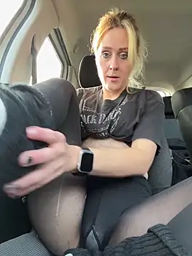 Snapshot of JoleneFuego chatting on 8, 11, 2025 JoleneFuego online show from 8, 11, 2025